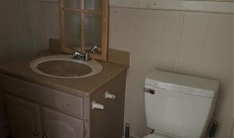 103 N Ross St, Adair, OK 74330