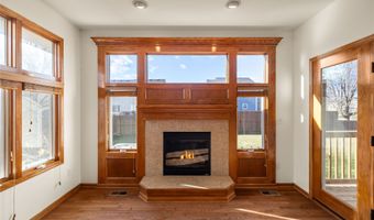 330 NW Watercrest Dr, Ankeny, IA 50023