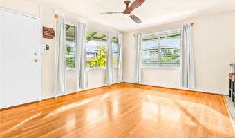 691 Kihapai St B, Kailua, HI 96734