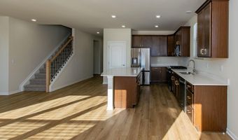 723 W Spaniel Dr, Ann Arbor, MI 48108