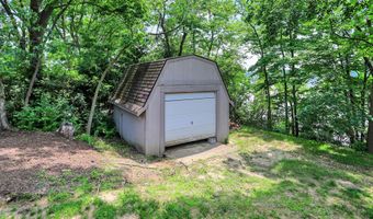 22 Point Ln, Arcadia, IN 46030