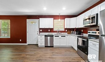 10 Middleton Ln, Atmore, AL 36502
