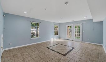 2 MARINA Dr, Bayonne, NJ 07002