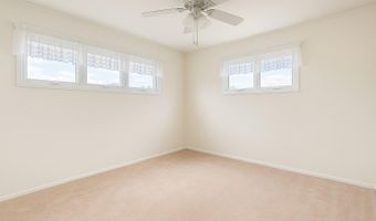 3422 Great Neck Rd, Amityville, NY 11701