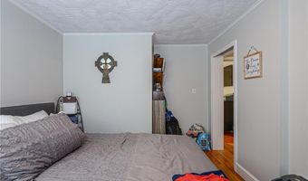 44 Dudley Ave, Newport, RI 02840