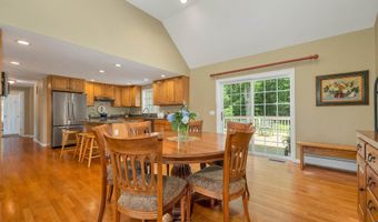 54 Liberty Ln, Barrington, NH 03825
