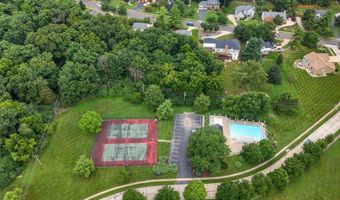 436 Shadowridge Ct, Ballwin, MO 63011