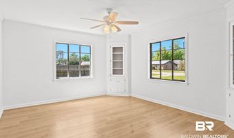 402 E Poplar St, Atmore, AL 36502