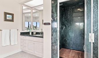 5599 Kalanianaole Hwy, Honolulu, HI 96821
