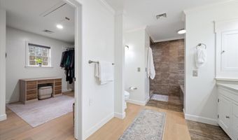 43 Darling Parke Dr, Bangor, ME 04401