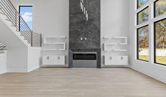 555 Versailles Dr, Auburn, GA 30011