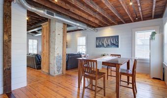 75 Mary St, Newport, RI 02840