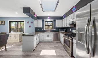 20 Woodland Rd, Bayville, NJ 08721