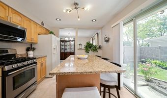 365 W Myrick Ave, Addison, IL 60101