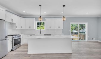 443 Western Blvd, Bayville, NJ 08721