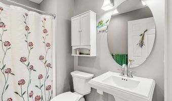 60 Camelot Dr, Bedford, NH 03110