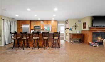 15811 Jedberg Ln, Ballwin, MO 63021