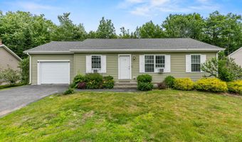 14 Fox Hollow Dr, Auburn, ME 04210