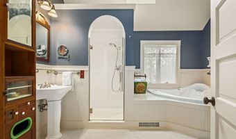 12 Ashley Dr, Belfast, ME 04915