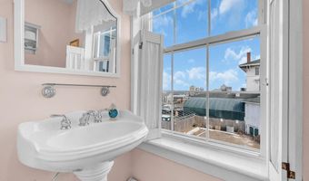 20 Woodland Ave, Avon By The Sea, NJ 07717