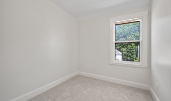 16 Bethel St, Bristol, CT 06010