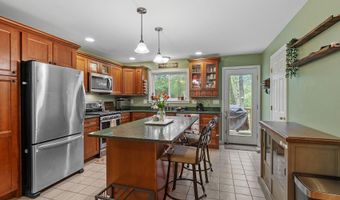 317 Old Concord Tpke 1, Barrington, NH 03825