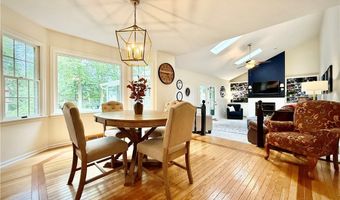 1125 Royal Dr, Amherst, OH 44001
