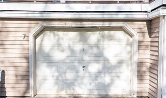 3399 Post Rd 7, Warwick, RI 02886