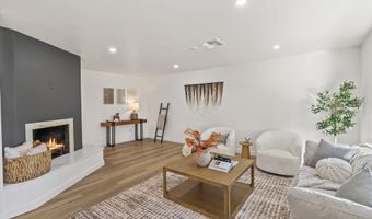 2029 W SHAWNEE Dr, Chandler, AZ 85224