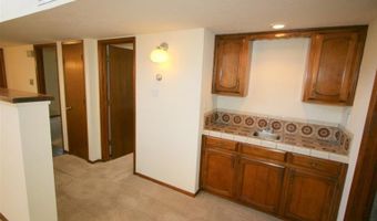 830 Live Oak Rd NE E, Albuquerque, NM 87122