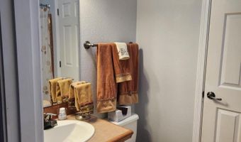 8 N Apache County Rd 3592, Vernon, AZ 85940