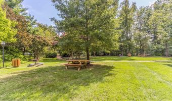 6625 10TH St A1, Alexandria, VA 22307