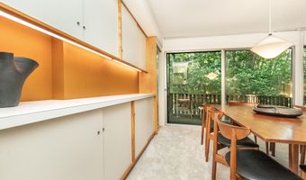 2707 Englave Dr, Ann Arbor, MI 48103