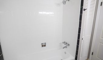 3737 CLARKS Ln 304, Baltimore, MD 21215