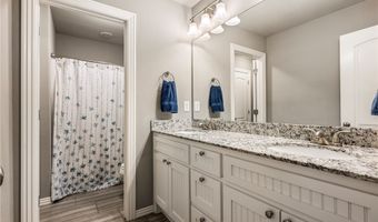 4002 SW Flatrock Cv, Bentonville, AR 72713