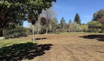 1300 HAMPTON Rd, Brookings, OR 97415
