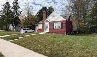 627 1st St, Nashwauk, MN 55769