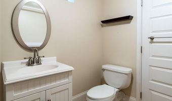 91 Inez St, Narragansett, RI 02882
