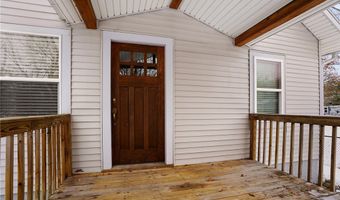 2218 Lee Dr, Akron, OH 44306