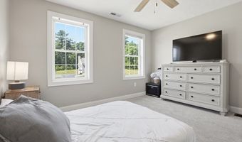 37 Hemlock Dr, Ayer, MA 01432