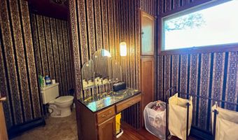 1204 4th St, Britton, SD 57430