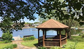 8414 Gallant Fox Dr, Indianapolis, IN 46217