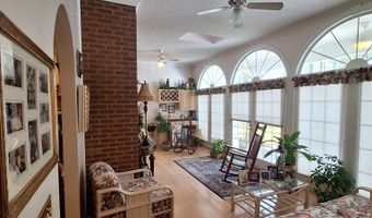 250 Weatherly Dr, Baxley, GA 31513