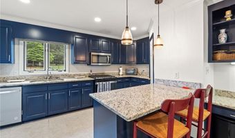 211 Hidden Creek Dr, Advance, NC 27006
