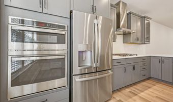 7355 MOUNTAINEER Dr, Alexandria, VA 22306