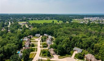 939 Barberry Cir, Amherst, OH 44001