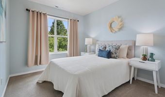 12805 SW NIGHT HERON Ln 102, Beaverton, OR 97007