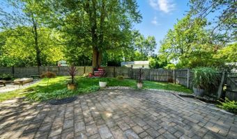 30 Lakeshore Dr, Alloway, NJ 07422