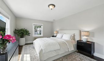 21 Don Ave, East Providence, RI 02916