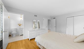 14 Harbor View Dr, Atlantic Highlands, NJ 07716